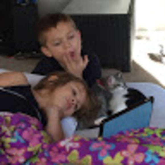 Meet your Posher, Julianne - Picture 1 of 1